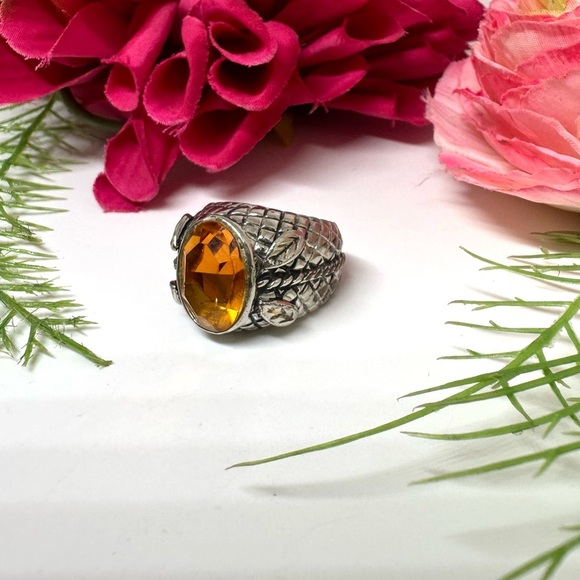 VINTAGE⚜️RETRO Orange Crystal Cocktail Ring - Size 6 - Picture 3 of 8
